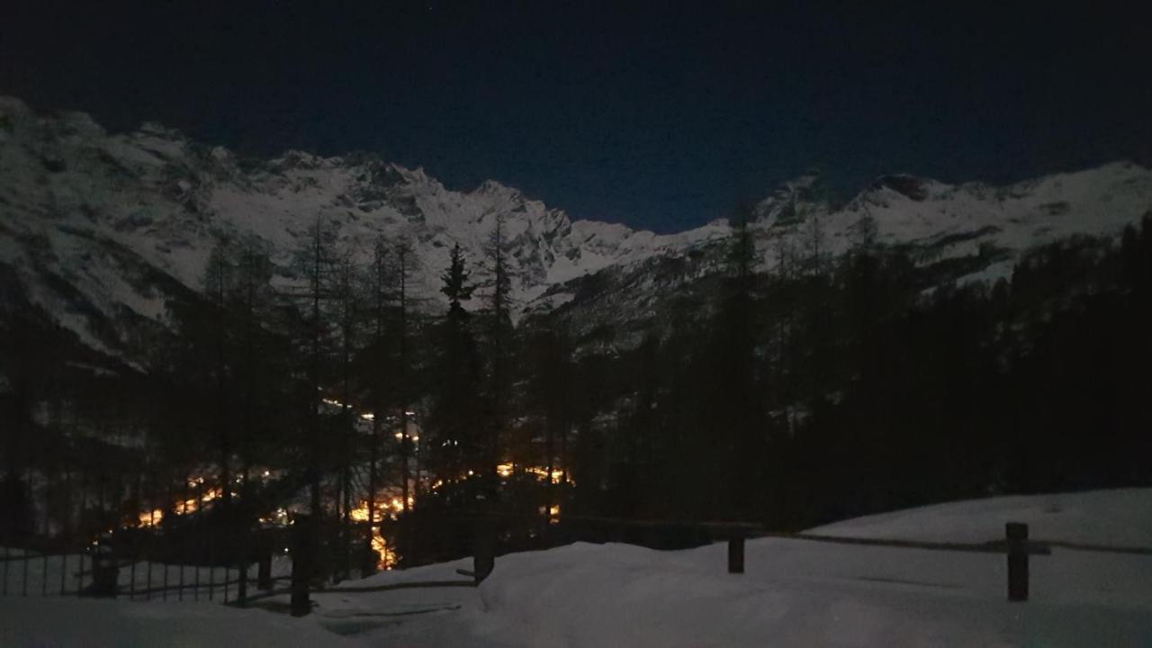 Chalet Le Lis Валтурненче Екстериор снимка